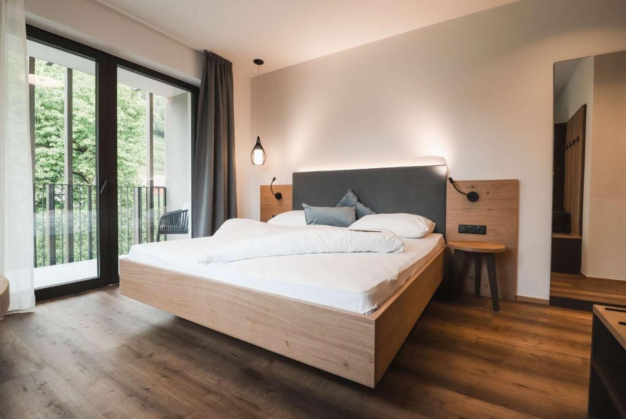 Guesthouse Karnatsch Парчинес Екстериор снимка