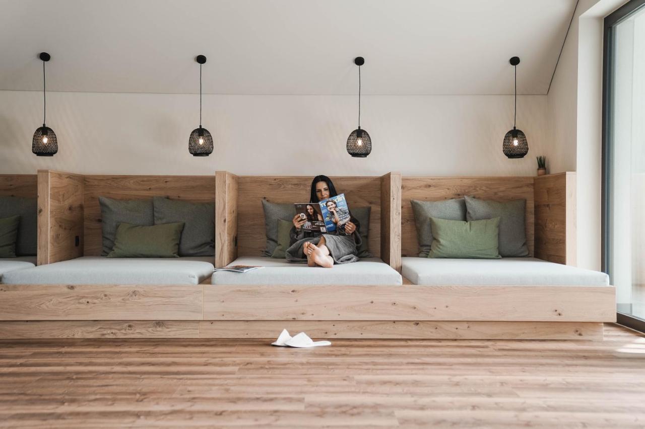 Guesthouse Karnatsch Парчинес Екстериор снимка