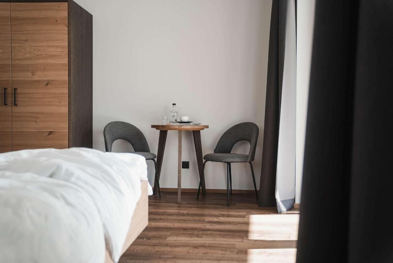 Guesthouse Karnatsch Парчинес Екстериор снимка