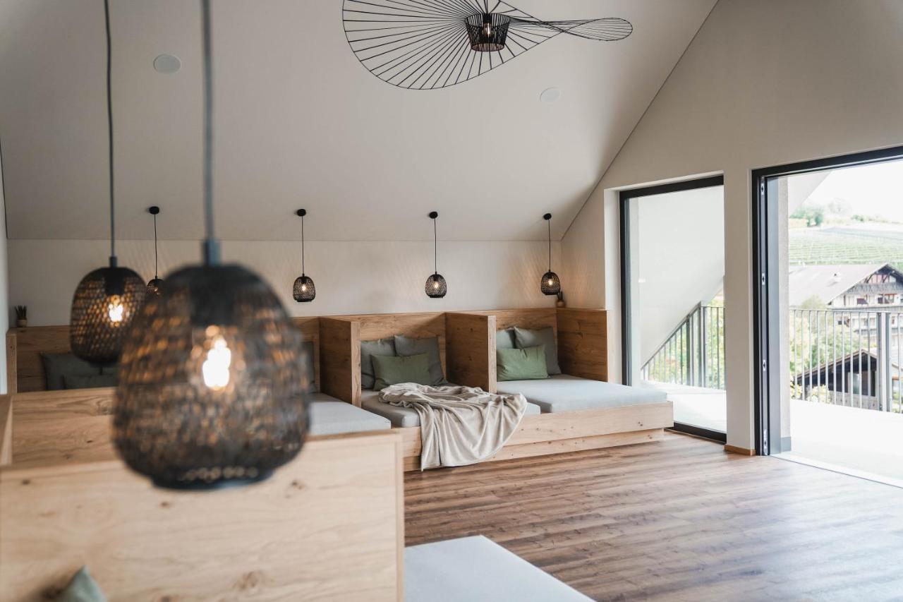 Guesthouse Karnatsch Парчинес Екстериор снимка